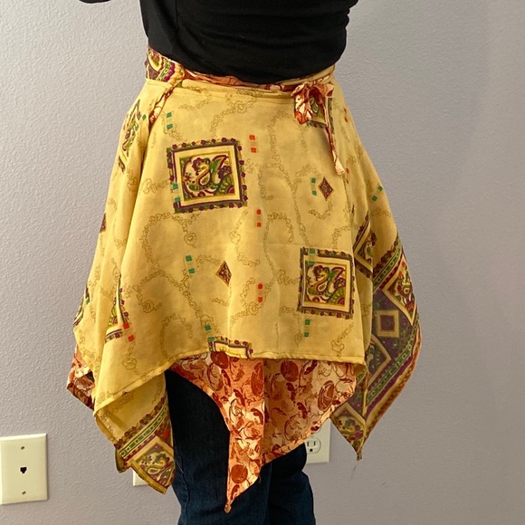 Vintage Silk layered Handkerchief flowy mini Reversible Wraparound Skirt - Picture 8 of 16